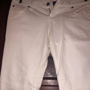 White Jeans w/ Pockets